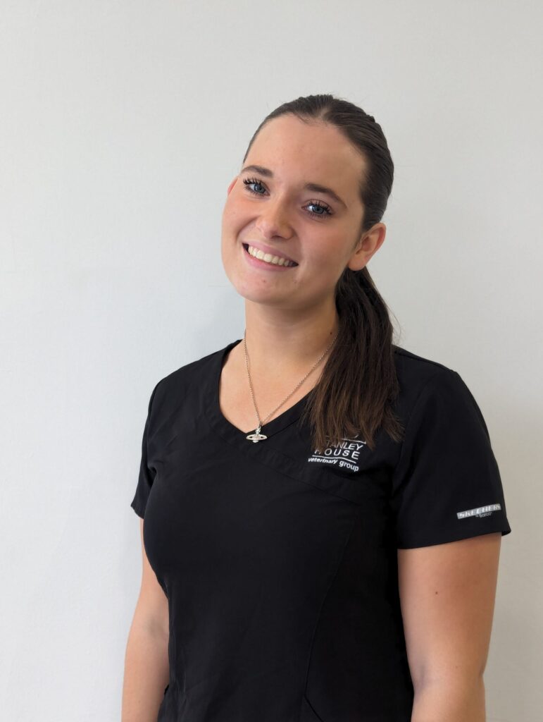 Isobel-Barnes-SA-Receptionist-scaled